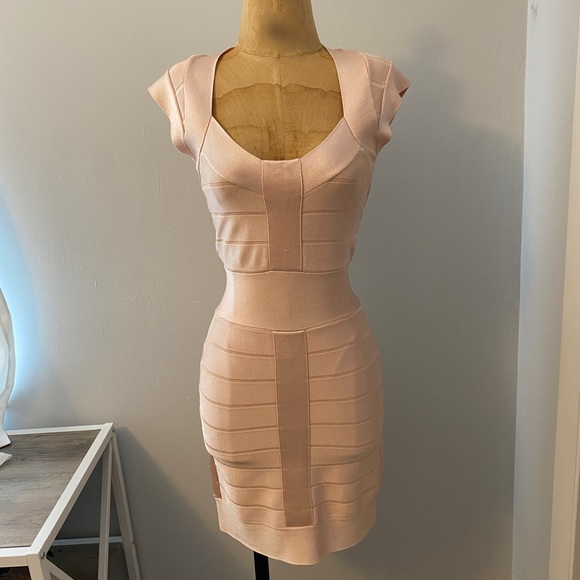 French Connection Dresses & Skirts - French Connection Blush Dress size 4